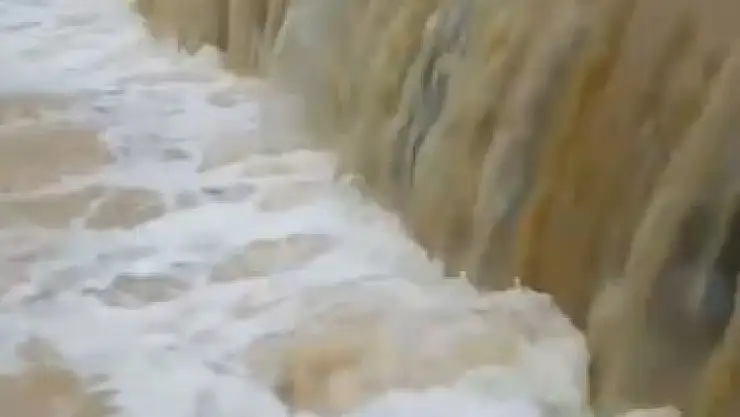 Elazığ'da yağışlar dereleri coşturdu