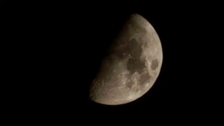 Elazığ'da yarım ay mest etti