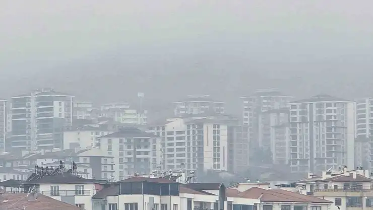 Elazığ'da yüksek kesimlerde yoğun sis etkisini sürdürüyor