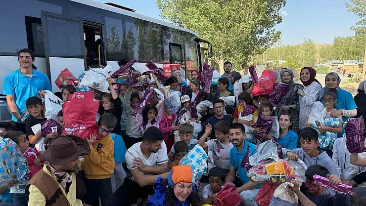 Elazığ'dan Van'a anlamlı etkinlik