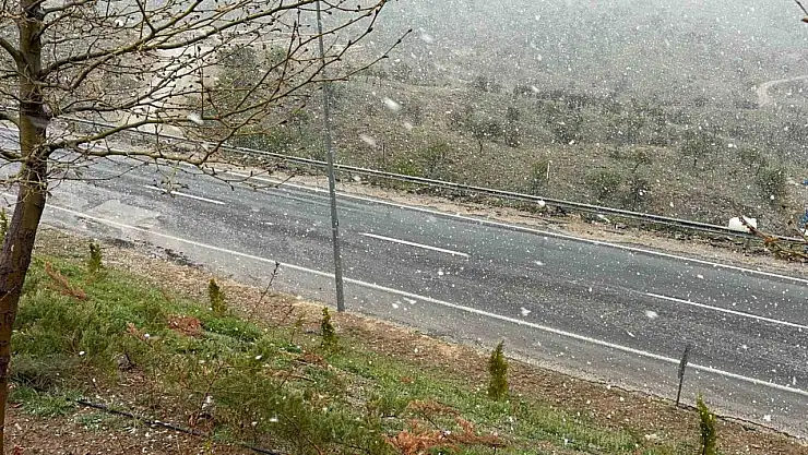Elazığ'ın yüksek kesimlerinde kar yağışı başladı