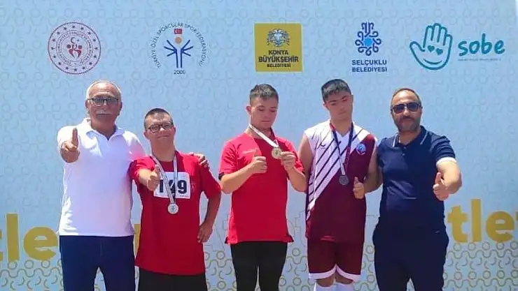 Elazığlı özel sporcu Ömer Aydemir'den Türkiye üçüncülüğü