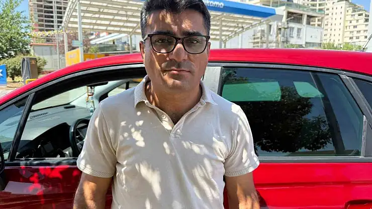 Engelli çocuğunu hastaneye götürmek için sıfır otomobil aldı 5 yıldır arabayı kullanamıyor