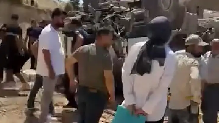 Freni patlayan iş makinesi takla attı: 1 yaralı