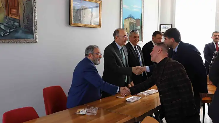 FÜ'de bayramlaşma töreni