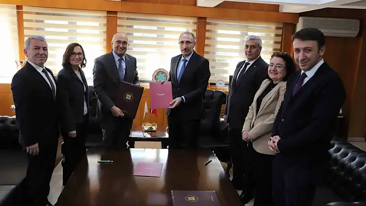 FÜ ve Çimentaş Elazığ fabrikası arasında sanayi iş birliği protokolü imzalandı