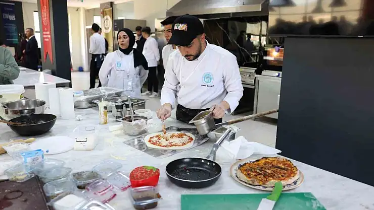 Gastronomi öğrencileri lezzet yarışında hünerlerini sergiledi