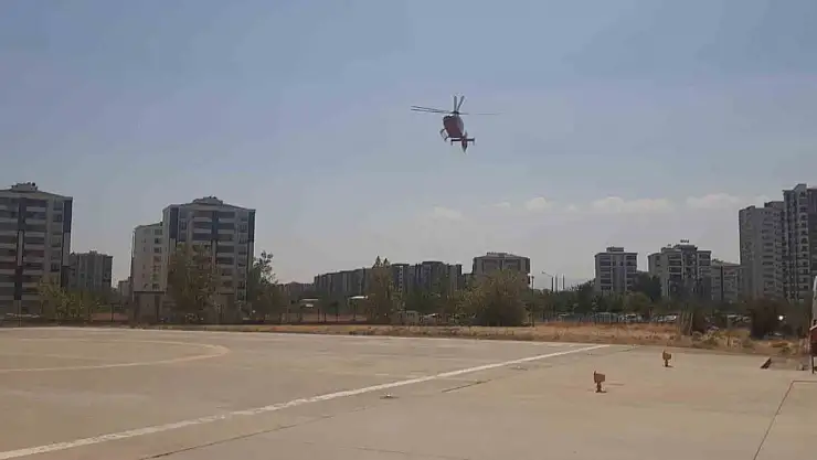 Havuza düşen yaşlı adam ambulans helikopterle hastaneye sevk edildi