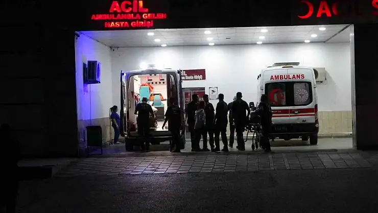 Husumetlilerin silahlı ve bıçaklı kavgasında 3 kişi yaralandı