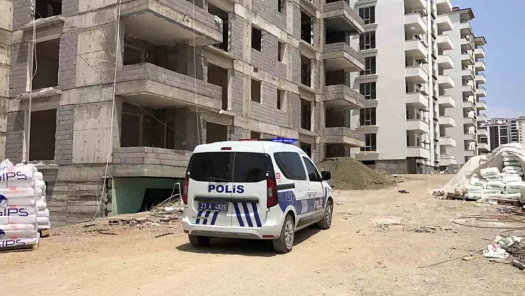 İnşaatın 4'üncü katından düşen işçi öldü
