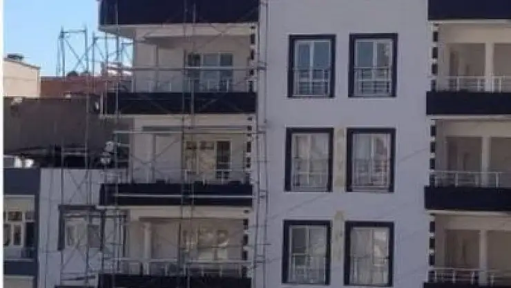 İskeleden düşen usta hayatını kaybetti