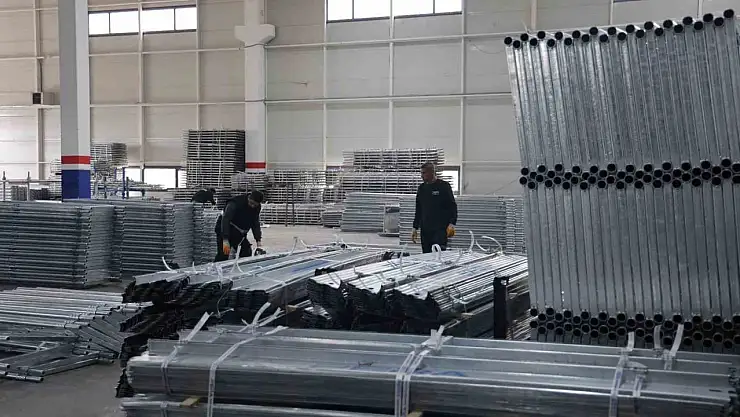 İstanbul'daki yoğunluktan kaçıp Diyarbakır'da kurdukları fabrikadan 10 ülkeye ihracat