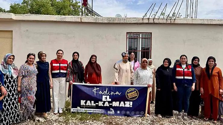 Jandarma, kadınlara bilgilendirmede bulundu