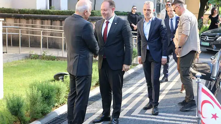 KKTC Cumhuriyet Meclisi Başkanı Öztürkler Diyarbakır Valiliğini ziyaret etti