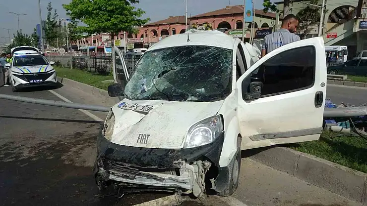 Malatya'da 5 araçlı zincirleme kaza: 3 kilometrelik kuyruk oluştu