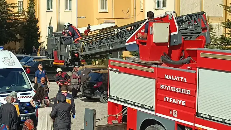 Malatya'da 7 katlı binada yangın paniği