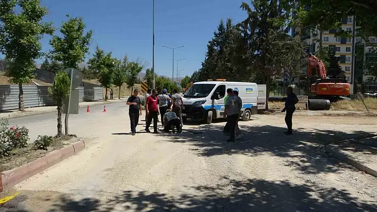 Malatya'da altyapı çalışmasında doğalgaz borusu patladı