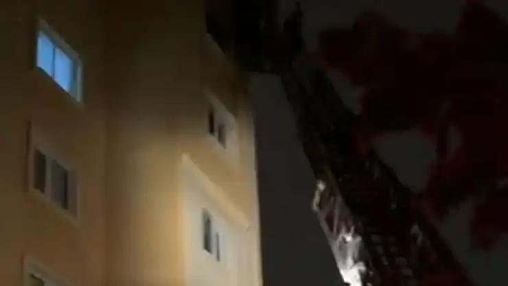 Malatya'da apartman yangını: Hamile kadın ve eşi hastaneye kaldırıldı