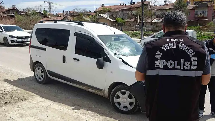 Malatya'da hafif ticari aracın çarptığı kadın hayatını kaybetti