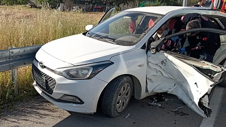 Malatya'da ışık ihlali nedeniyle meydana gelen kazada 3 kişi yaralandı