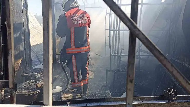 Malatya'da konteynerde yangın