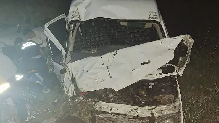 Malatya'da minibüs şarampole yuvarlandı: 8 yaralı