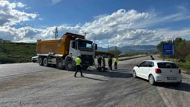 Malatya'da motosikletle kamyon çarpıştı: 1 yaralı