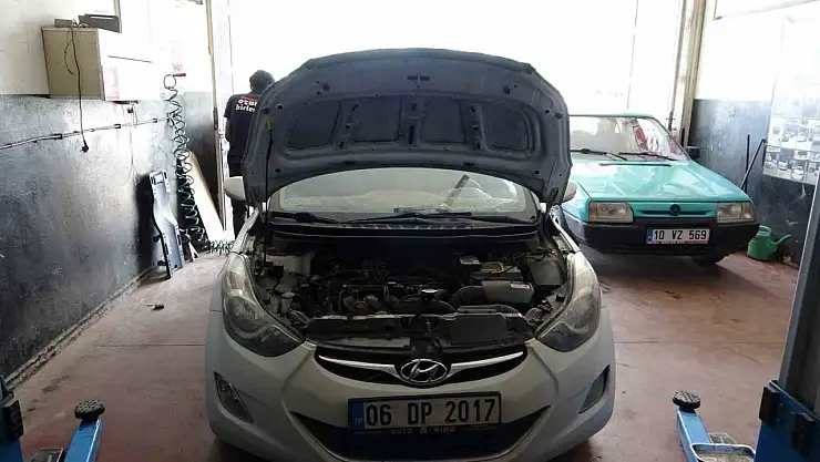 Malatya'da sağanak yağıştan etkilenen araçlar sanayi sitelerinde yoğunluğa neden oldu