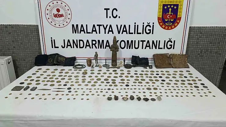 Malatya'da tarihi eser kaçakçılarına operasyon: 2 gözaltı
