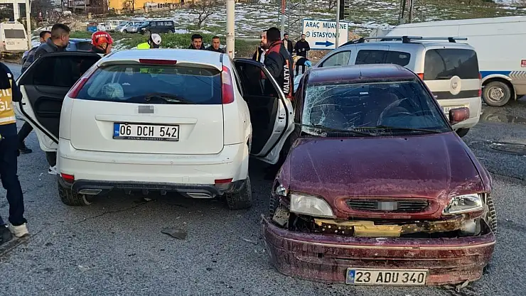 Malatya'da üç araçlı trafik kazası: 4 yaralı