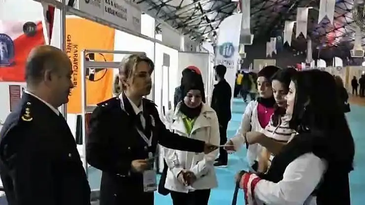 Malatya polis akademisi standına yoğun ilgi