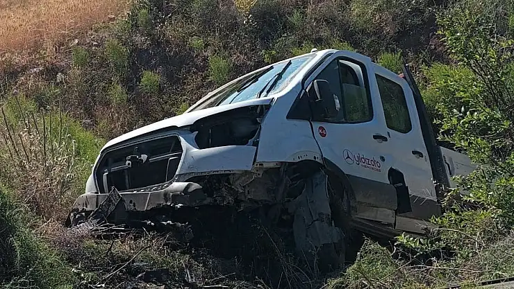 Malatya-Sivas yolunda kamyonet kontrolden çıktı: 2 yaralı