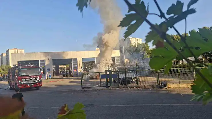 Muayeneden geçmeyen otomobilini yaktı