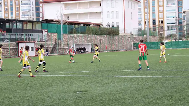 Okul sporları heyecanı Elazığ'da yaşandı