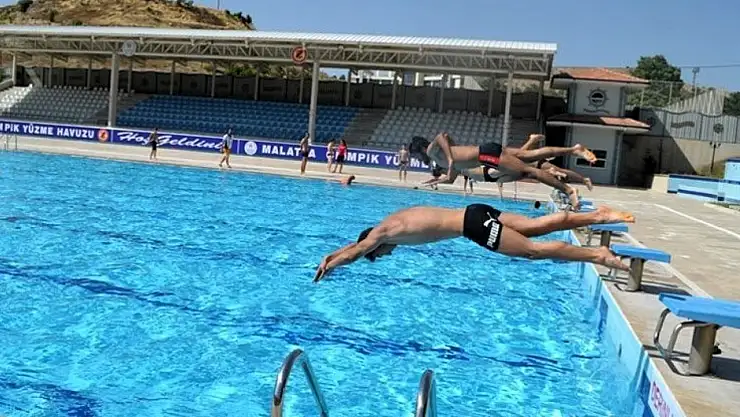 Olimpik Yüzme Havuzu yaz boyunca halka açık olacak