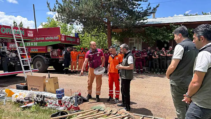 Orman muhafaza memurlarına ve yangın gönüllülerine eğitim verildi