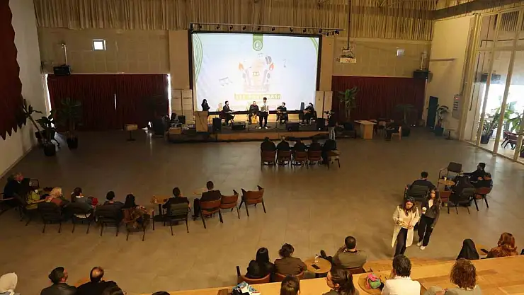 Ortaokul ve lise öğrencileri 'Müzik Diyarı Ses Yarışması'nda yeteneklerini sergiledi