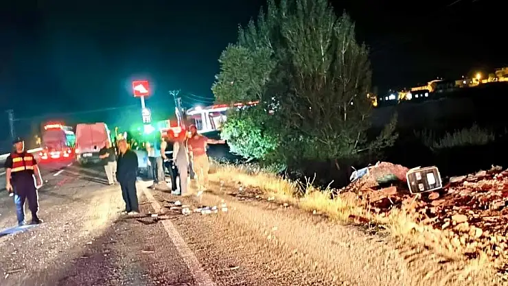 Otomobilin çarptığı traktörün sürücüsü ağır yaralandı