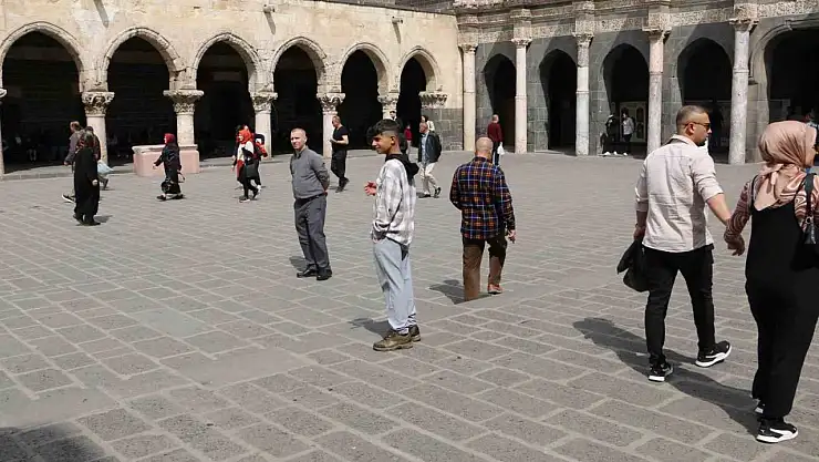 Ramazan Bayramı'nda 9 günlük tatil Diyarbakır'ı hareketlendirdi