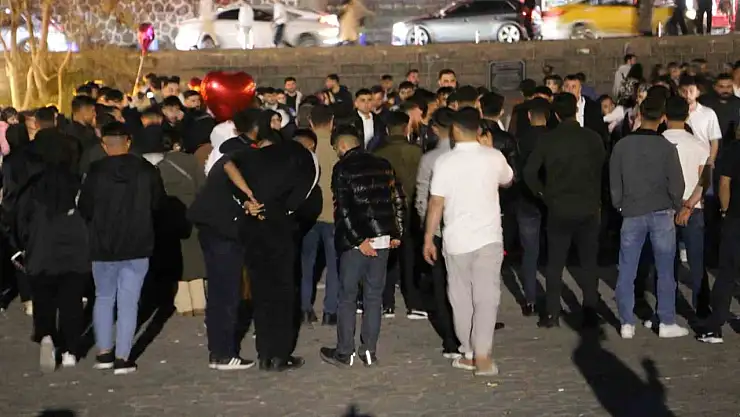 Ramazan Bayramı'nda Diyarbakır'ın tarihi mekânları turist akınına uğradı