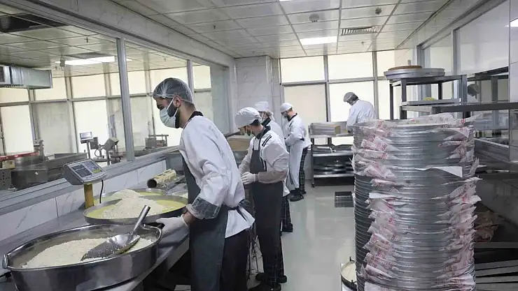 Ramazan Bayramına sayılı günler kala Diyarbakır'da tatlı telaşı