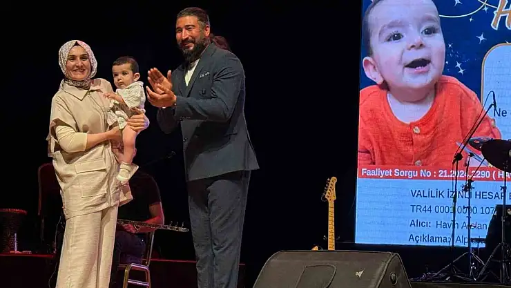 Sanatçı Üngür, Alpaslan bebek yararına konser verdi