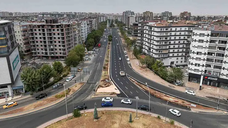 Selahaddin Eyyubi Bulvarı'nın bir kısmı asfaltlanarak hizmete açıldı