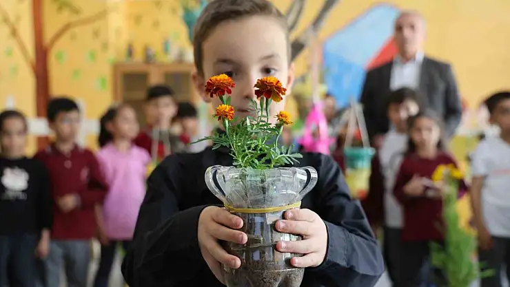Sıfır atığın en canlı hali: Emine Erdoğan'ın sıfır atık hareketi Elazığ'da yeşerdi
