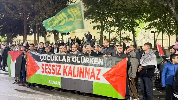 Silvan'da 'Çocuklar ölürken, sessiz kalma' yürüyüşü düzenlendi