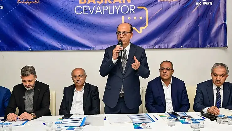 Tecde Mahallesi'nde 'Vatandaş soruyor, başkan cevaplıyor' toplantısı