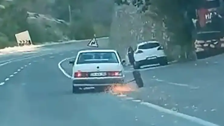 Tofaş Şahin'in seyir halindeyken tekeri koptu, facianın eşiğinden dönüldü