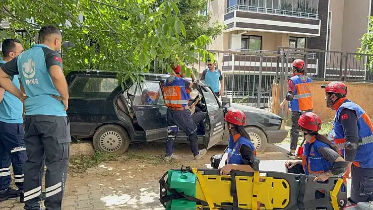Tunceli'de UMKE temel eğitimi başarıyla tamamlandı