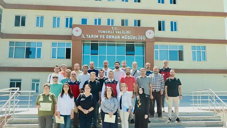 Tunceli'de uygulamalı ipekböcekçiliği eğitimi düzenlendi