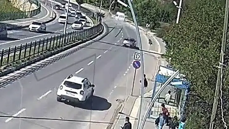 Tunceli'deki kaza anı güvenlik kameralarına yansıdı